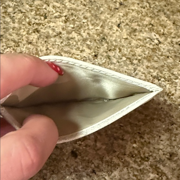 Tory Burch Ivory Leather Card Case with Gold Logo - Picture 3 of 11